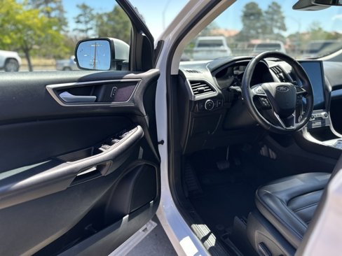 Used 2022 Ford Edge SEL image 13