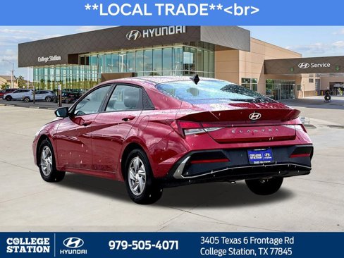 Used 2025 Hyundai Elantra SE image 5