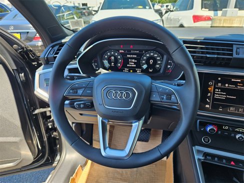 New 2025 Audi Q3 2.0T Premium image 10