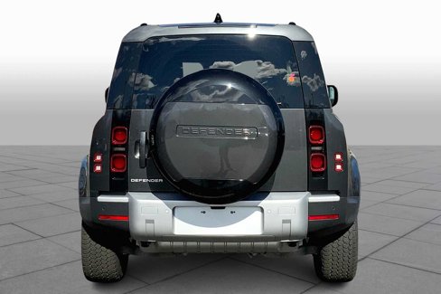 New 2025 Land Rover Defender 90 S image 4