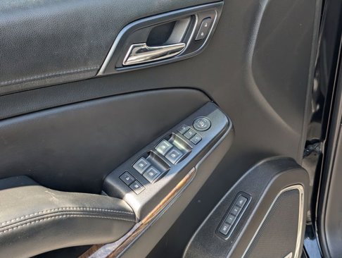 Used 2018 Chevrolet Tahoe LT w/ LT Signature Package image 19