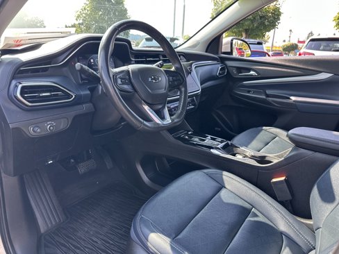 Used 2022 Chevrolet Bolt EUV Premier w/ Sun & Sound Package image 9