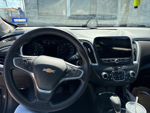 Used 2022 Chevrolet Malibu LT image 1