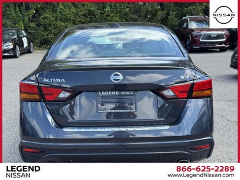 Used 2022 Nissan Altima 2.5 SV w/ SV Premium Package image 6