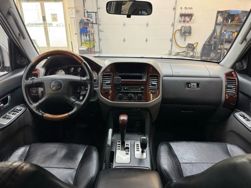 Used 2005 Mitsubishi Montero Limited image 13