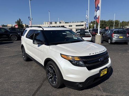 Used 2015 Ford Explorer Sport w/ Equipment Group 401A image 4