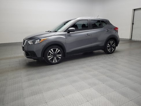 Used 2020 Nissan Kicks SV image 2