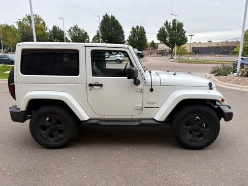 Used 2014 Jeep Wrangler Sahara image 8
