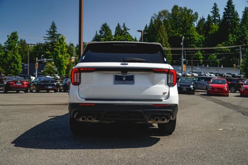 Used 2025 Ford Explorer ST image 12