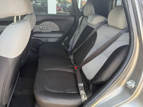 Used 2017 Kia Soul image 11
