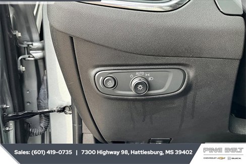 Used 2023 Chevrolet Equinox LT image 23