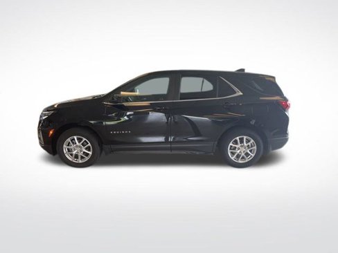 Used 2022 Chevrolet Equinox LT image 2