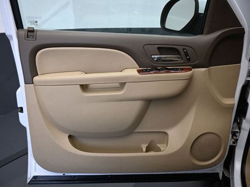 Used 2014 Chevrolet Tahoe LT image 9