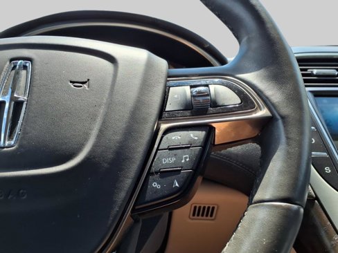 Used 2019 Lincoln Nautilus Reserve image 18