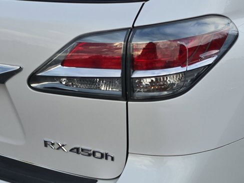 Used 2015 Lexus RX 450h AWD image 36