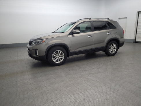 Used 2015 Kia Sorento LX image 2