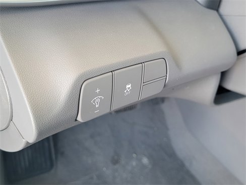 New 2025 Hyundai Elantra SEL image 15