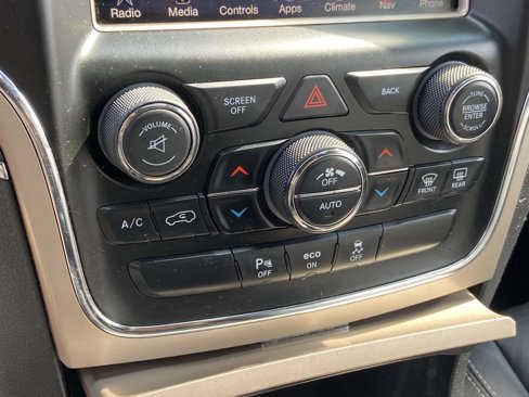 Used 2015 Jeep Grand Cherokee Limited image 16