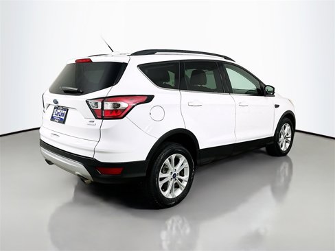 Used 2017 Ford Escape SE w/ Equipment Group 201A image 7