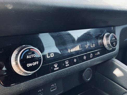 Used 2023 Mitsubishi Outlander ES image 17