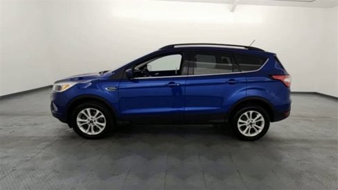 Used 2018 Ford Escape SE w/ SE Sync 3 Package image 5