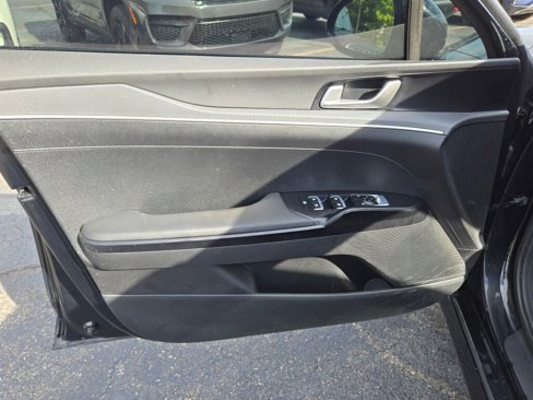 Used 2023 Kia K5 GT-Line image 19