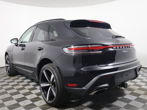New 2024 Porsche Macan image 3