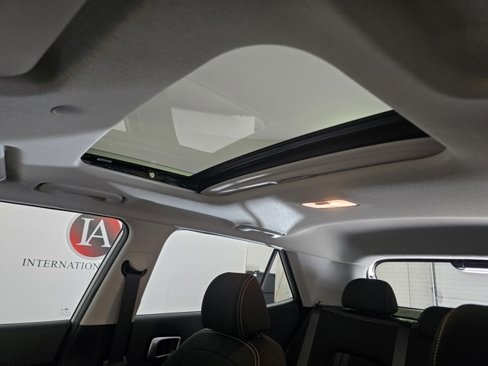 Certified 2023 Hyundai Venue SEL image 11