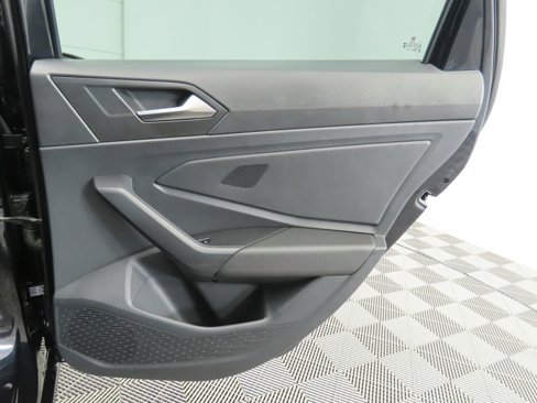 Certified 2024 Volkswagen Jetta SE image 28