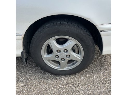 Used 1998 Toyota Avalon XLS image 16