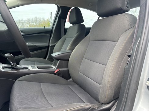 Used 2017 Chevrolet Cruze LS image 10