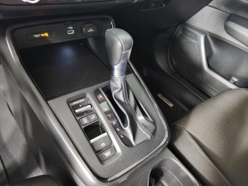 Used 2023 Honda CR-V LX image 12