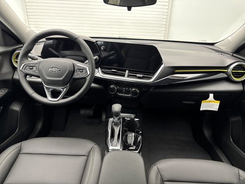 New 2025 Chevrolet Trax ACTIV image 17