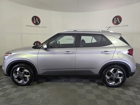 Certified 2023 Hyundai Venue SEL image 6