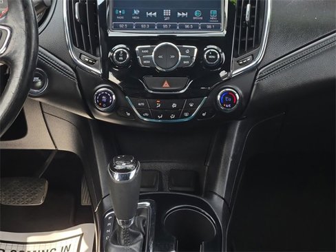 Used 2016 Chevrolet Cruze Premier image 19