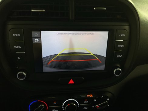Used 2023 Kia Soul LX image 2