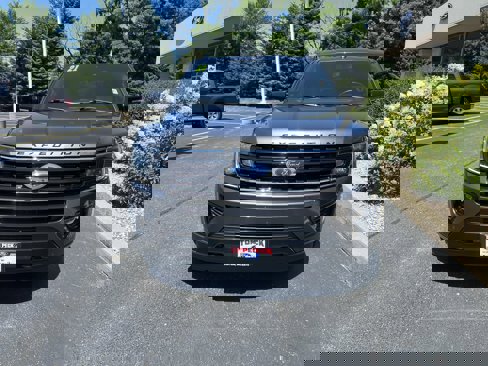 Used 2021 Ford Expedition Limited image 2
