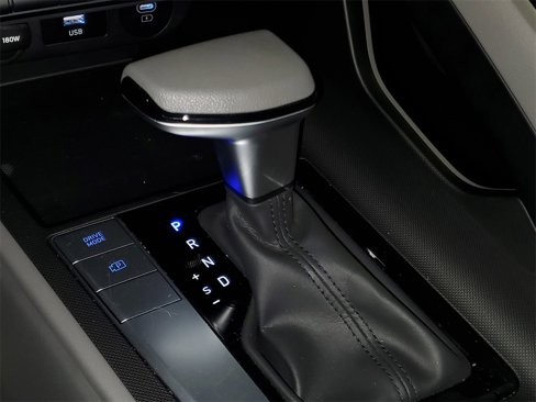 Certified 2024 Hyundai Elantra SEL image 23
