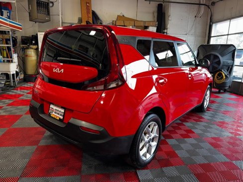 Used 2022 Kia Soul LX w/ Technology Package image 7