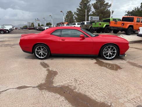 Used 2022 Dodge Challenger GT image 4