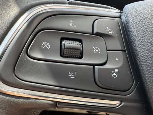 Used 2023 Buick Envision Avenir image 18