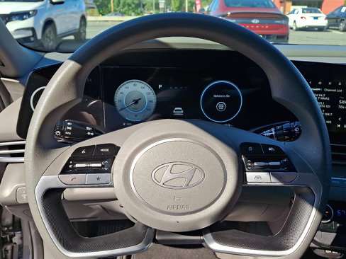 Used 2024 Hyundai Elantra SEL image 20