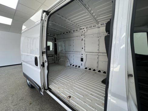 Used 2014 RAM ProMaster 2500 w/ Interior Convenience Group image 8