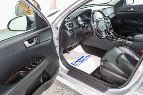 Used 2018 Kia Optima EX image 3