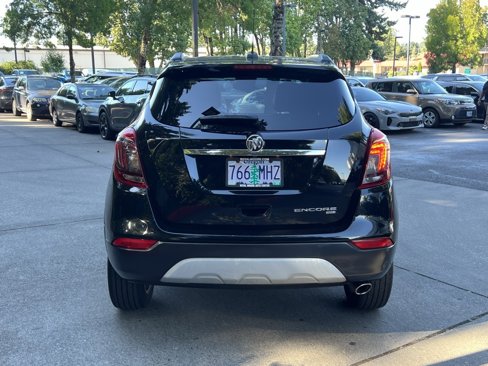 Used 2022 Buick Encore Preferred image 5
