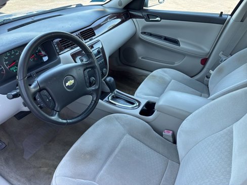 Used 2014 Chevrolet Impala LT w/ LT Sunroof Package image 10
