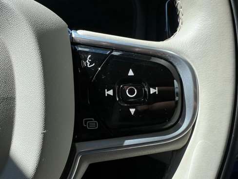 Used 2018 Volvo XC60 T8 Inscription w/ Advanced Package image 18