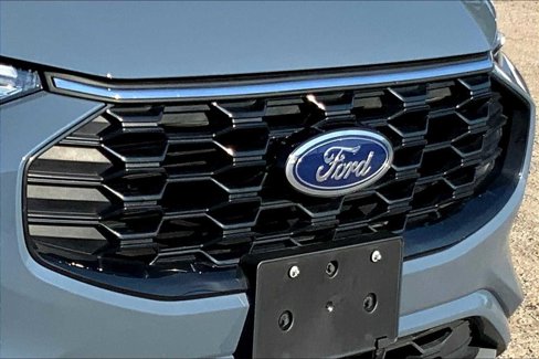 Used 2024 Ford Escape ST-Line w/ Cold Weather Package image 25