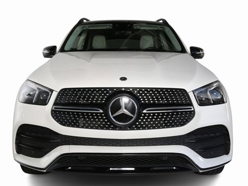 Used 2021 Mercedes-Benz GLE 350 w/ AMG Line Exterior image 2