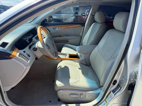 Used 2006 Toyota Avalon Limited image 10